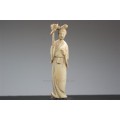 veche statueta Guan Yin. "netsuke". fildes natural. China